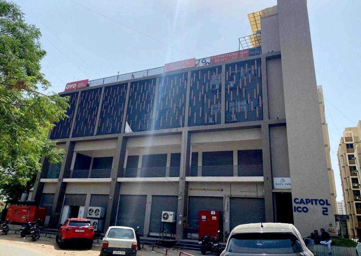 Collection O 12462 Hotel Shiv Inn Gandhinagar Exterior foto